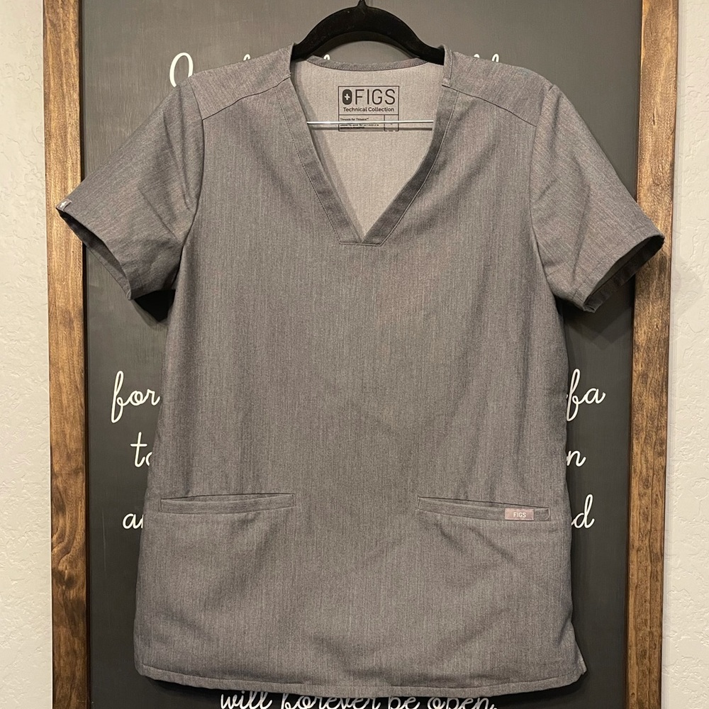 FIGS Casma Scrub Top & Tall Zamora Joggers
